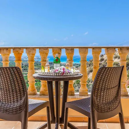 Vilă Aqua Royal Peyia