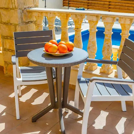 Vilă Aqua Royal Peyia